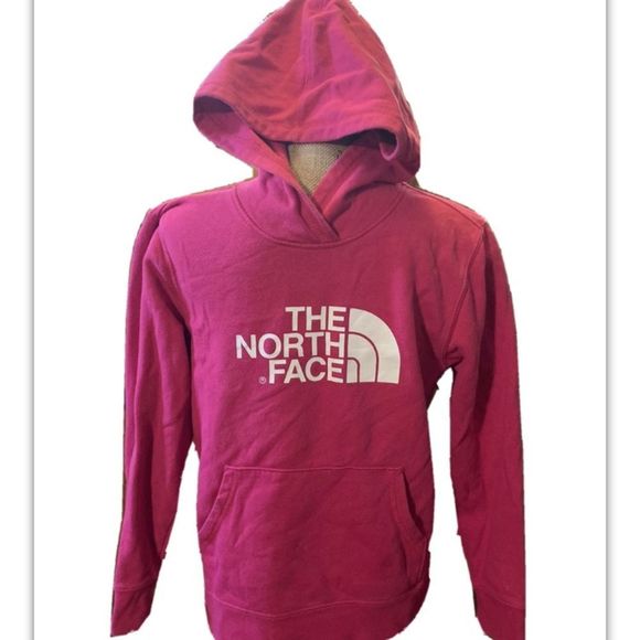 k_puschmann's tweet photo. So good I had to share! Check out all the items I'm loving on @Poshmarkapp from @NykkiWilliamson #poshmark #fashion #style #shopmycloset #oldnavy #toryburch #thenorthface: https://t.co/hwKe9QsG60 https://t.co/kZrGnVKiS1
