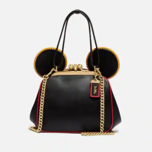 revivals_s's tweet photo. So good I had to share! Check out all the items I'm loving on @Poshmarkapp from @Beeanz1 #poshmark #fashion #style #shopmycloset #coach #designal #christianlouboutin: https://t.co/jGP4lYlOYQ https://t.co/dozQHvh72h