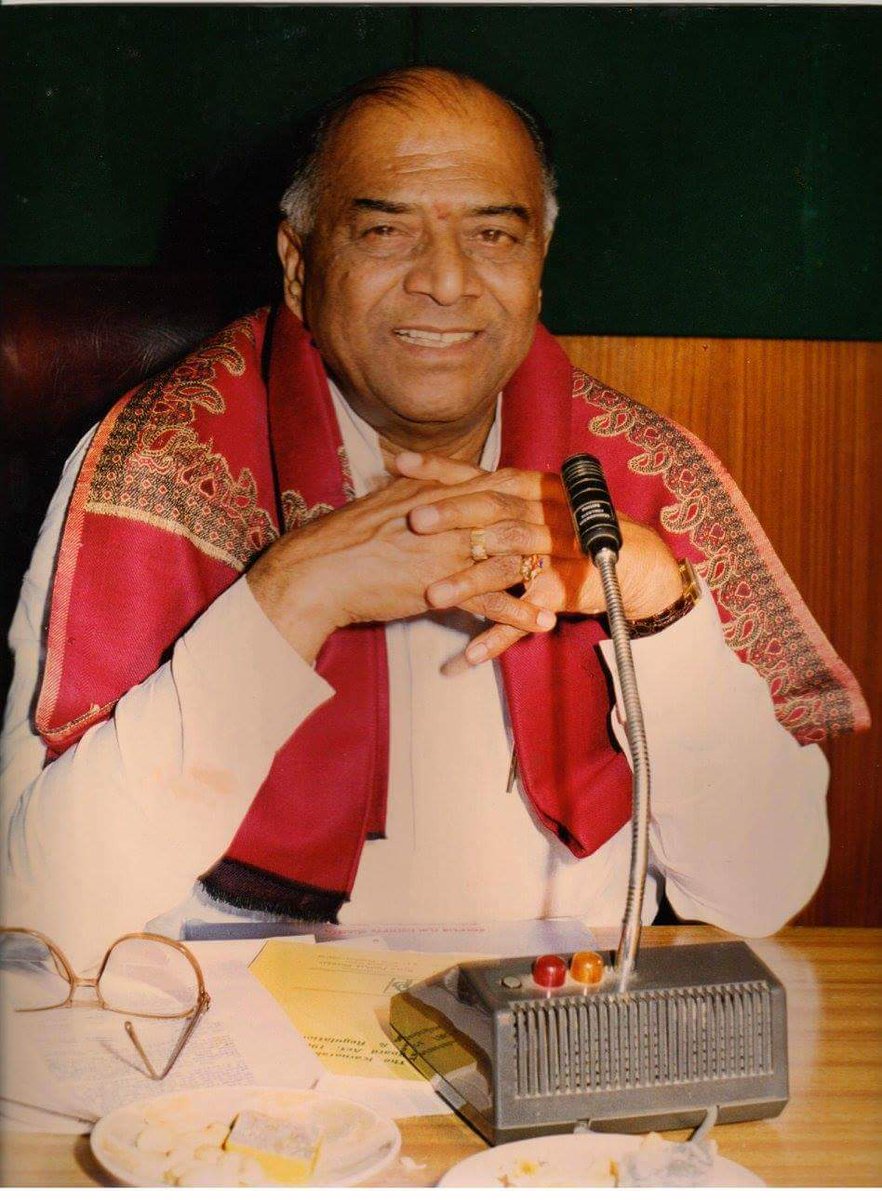 lalithraghav's tweet photo. ಚನ್ನರಾಯಪಟ್ಟಣ ದ ಅಭಿವೃದ್ಧಿ ಯ ಹರಿಕಾರ ಮಾಜಿ ಸಚಿವರಾದ  ನನ್ನ ನೆಚ್ಚಿನ ತಾತ ದಿವಂಗತ ಶ್ರೀ ಹೆಚ್ ಸಿ ಶ್ರೀಕಂಠಯ್ಯ ನವರಿಗೆ 97 ನೇ ವರ್ಷದ ಜನ್ಮದಿನದ ಶುಭಾಶಯಗಳು
                       - ಹೆಚ್ ಸಿ ಲಲಿತ್ ರಾಘವ್ (ದೀಪು) https://t.co/NcEr8uZjyu