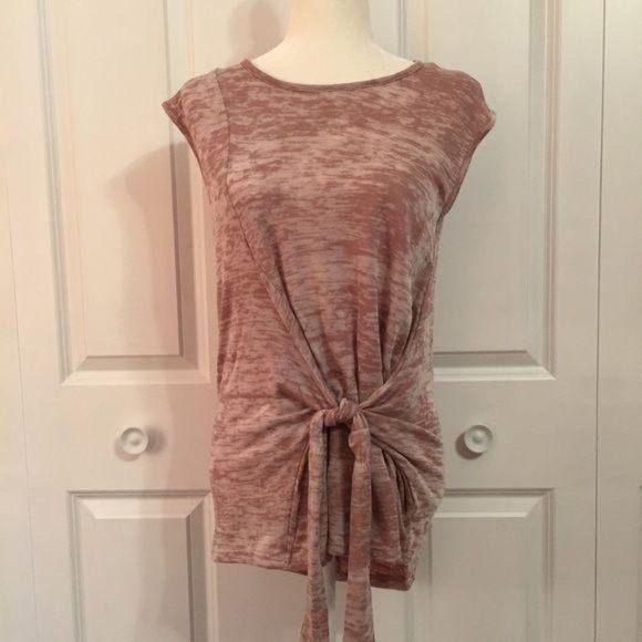 willowsfinds's tweet photo. So good I had to share! Check out all the items I'm loving on @Poshmarkapp #poshmark #fashion #style #shopmycloset #pinkvictoriassecret #nulabel #llbean: https://t.co/DlzpheyWVD https://t.co/PWmEBL4FDz