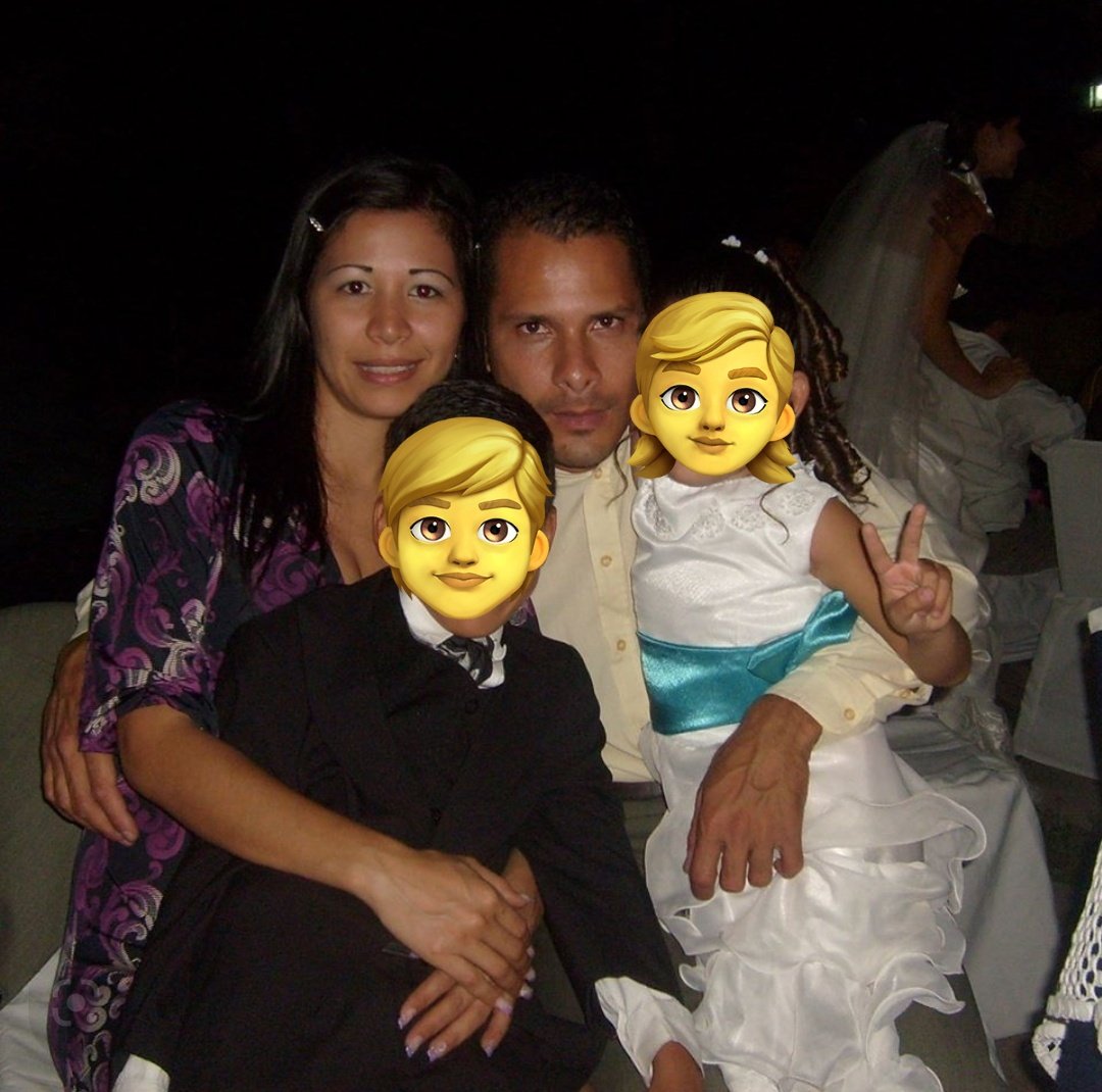 manuelita1504's tweet photo. #17Jul
#Femicidio #Carabobo
#SeCumplen3Años6Meses
17/1/20: Greicy Bracho (40)
Asesinada a golpes por RAÚL LOVERA (42) su esposo.DEJÓ 2 hijos
#13Abr INICIÓ JUICIO x4taVez
Pedimos 
#ContinuidadEnElProceso
#SentenciaCondenatoria 
#JusticiaParaGreicy
@JusticiaMujerVe
@FamiliayMujerVE https://t.co/ejSY0rtNDU