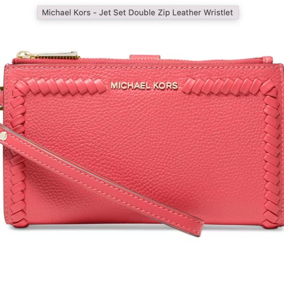 PlasmaBeamz's tweet photo. So good I had to share! Check out all the items I'm loving on @Poshmarkapp #poshmark #fashion #style #shopmycloset #michaelkors #shein #onrunning: https://t.co/DuBHfkusaW https://t.co/bfs7ZqErgf
