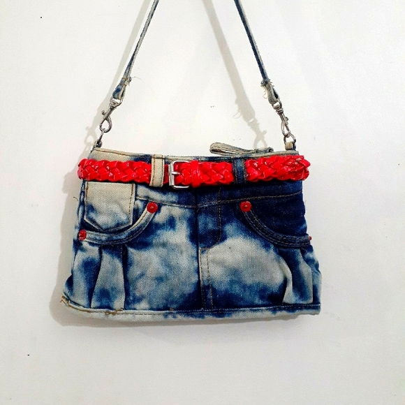So good I had to share! Check out all the items I'm loving on <a href="/Poshmarkapp/">Poshmark</a> #poshmark #fashion #style #shopmycloset #mahlithelabel #meettheposher: posh.mk/cRD3slUywBb