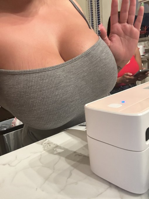 1 pic. Shipping panties https://t.co/jS9lPZyzm3
