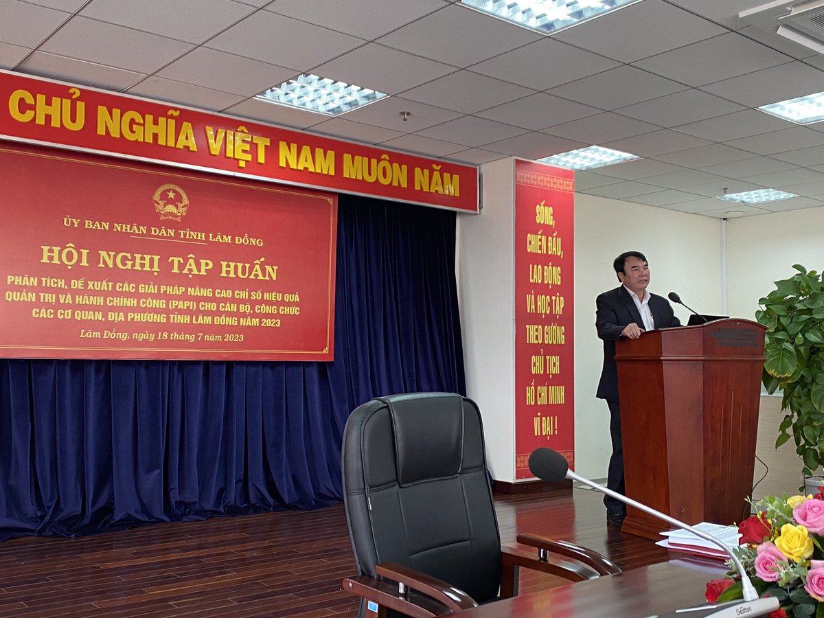 PAPI_Vietnam's tweet photo. Lam Dong People’s Committee convened #PAPIvn diagnostic workshop this morning to look into weaknesses in 2022 & discuss ways to improve local gov’s performance in 2023 & beyond. > 700 participants from provincial to commune levels are attending the wks & discussing solutions. https://t.co/AgwbCHZI5L