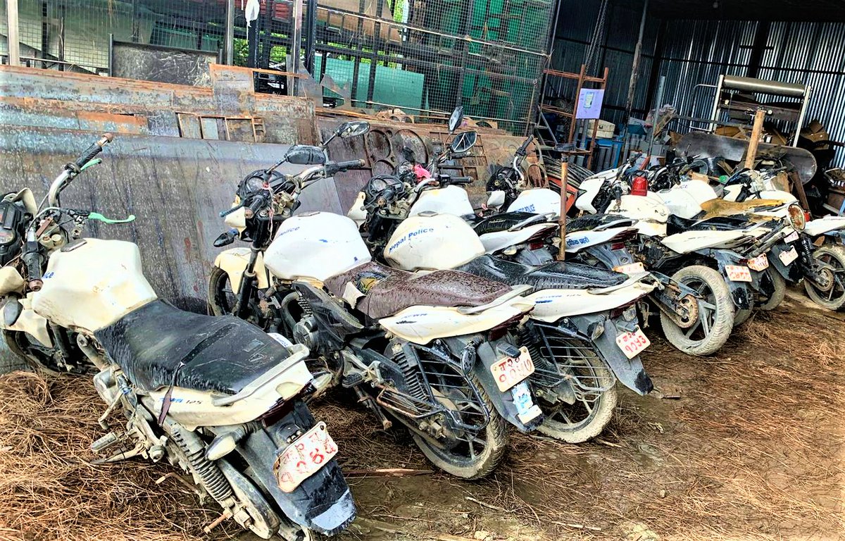 काठमाडौँ उपत्यका ट्राफिक प्रहरी कार्यालय अर्थात बग्गीखानाले राष्ट्रिय आविष्कार केन्द्रलाई १० देखि १३ बर्ष सम्म पुरानो राम्रो हालतको १० वटा मोटरसाइकल दान गर्यो । ति मोटरसाइकलहरुको हस्तान्तरण एसपी सन्तोष आचार्य ज्यूले गर्नु भएको थियो । हस्तान्तरणको पत्र प्रहरी नायब महानिरीक्षक