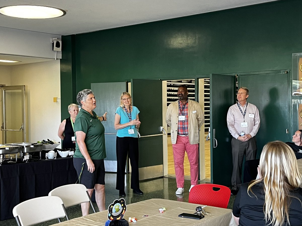 EPEWCP's tweet photo. #EPEW2023 gets down to 🌏🌎 at the All Workshop dinner honoring @CPPAdapted #cppkhpclub @cpp_science 💫We blasted back2orbit w/ @acoyle magic 🪄 & games w/ @MissLozanoPE https://t.co/8B69C1X9aa