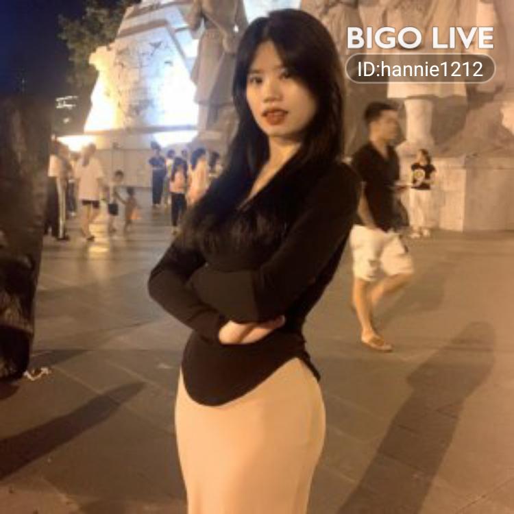 Hằnggg Tet #BIGOLIVE'da canlı yayında! İzle ve yeni arkadaşlar edin! slink.bigovideo.tv/dqqKWU