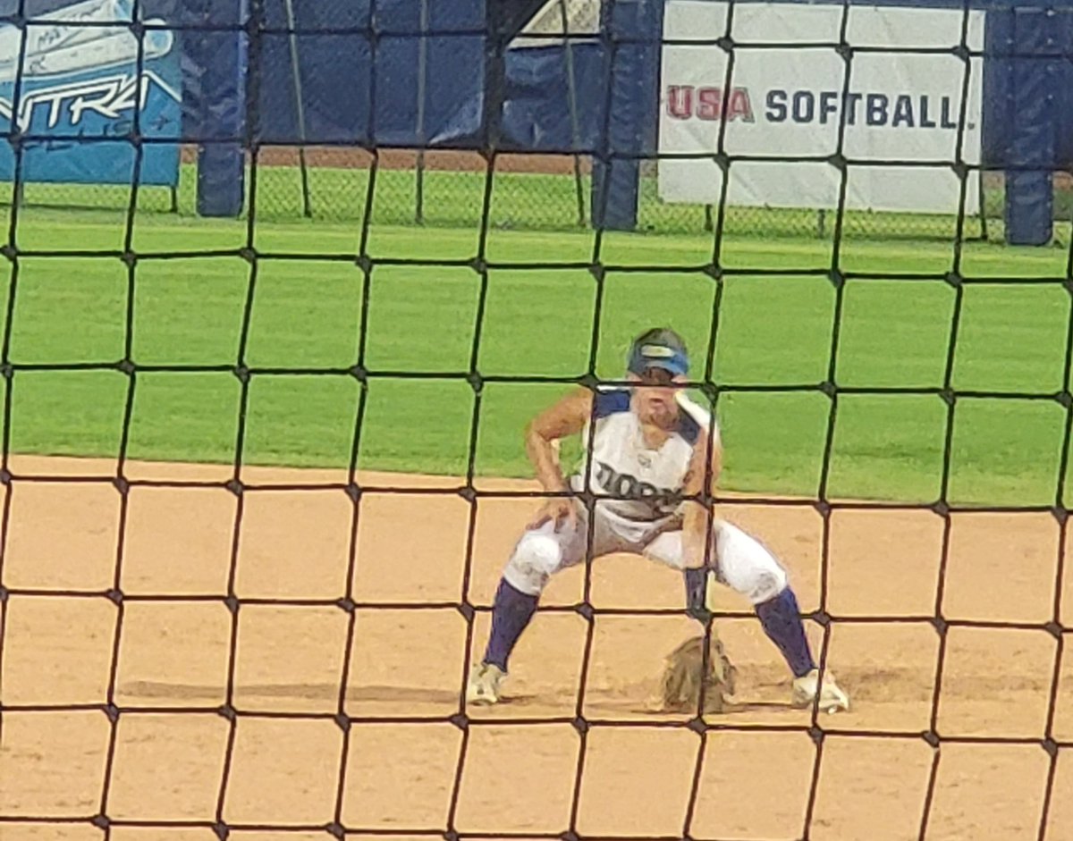 @GwynWieber #14 went 2 for 3 tonight in the USA Softball Stadium in OKC at #GOLDNationals winning their first game 12-3!!! Way to go @DoomCincy 🔥🥎🔥