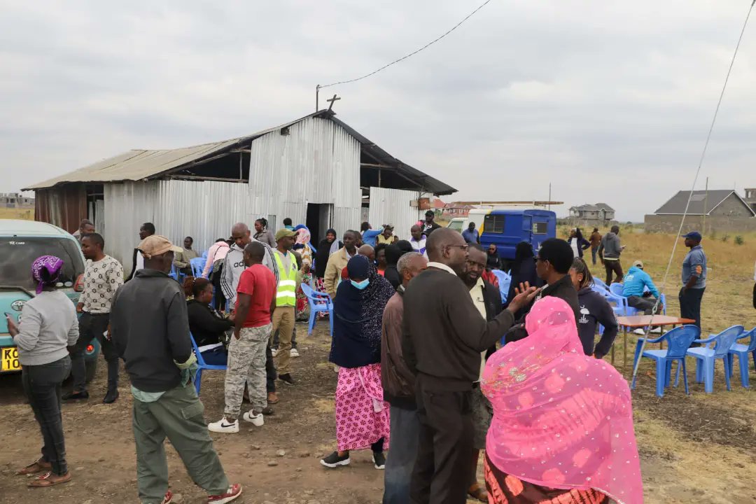 HonKingara's tweet photo. Issuance of meters and tokens to kiratina residents in Gatong'ora ward, as a way of ensuring that all residents get connected with electricity.
#Mtendakazi 
#RuiruMbele 
#wearedelivering https://t.co/zJQ0kQoKRr