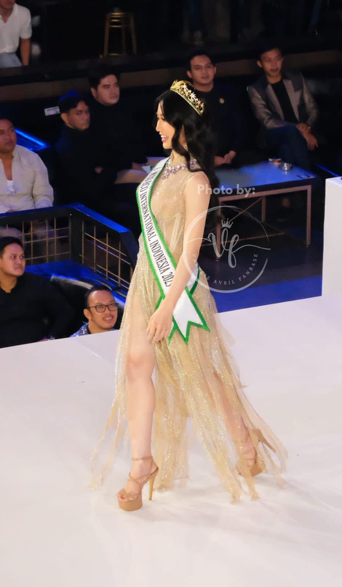 LovingValoffcl's tweet photo. [ Lovingval update ] 
Last night recap ✨ what a wonderful show and gorgeous queens 
Keep support our Queen 💓
#Valerieavril #Lovingval #Missmegabintang2023 #beautyqueen #Indonesia #Missecointernational https://t.co/AFsvHtfsmY