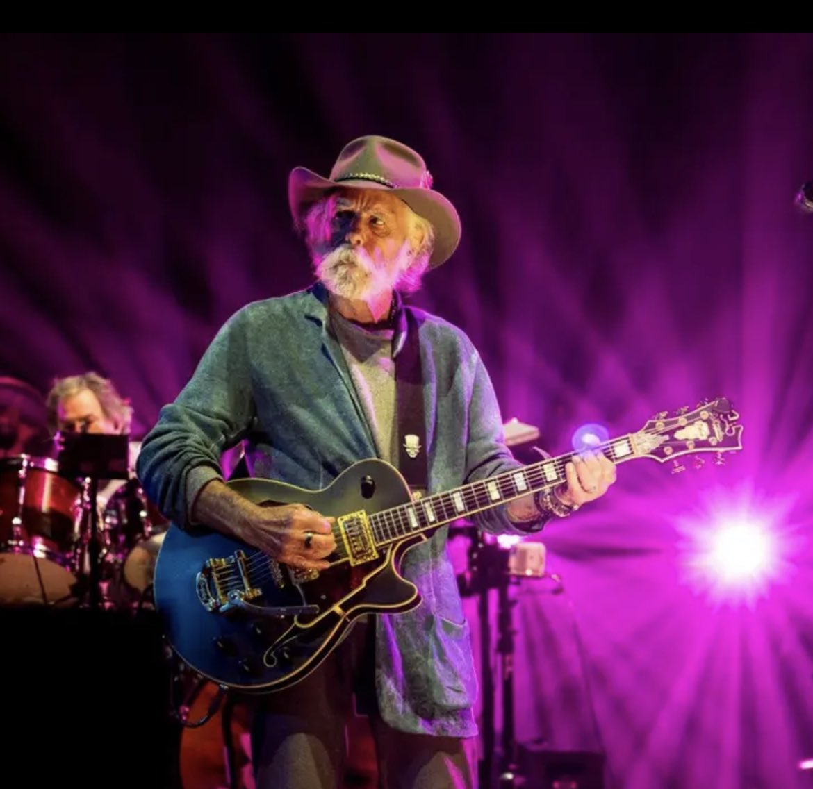 As a post-Jerry kid I will never forget Bobby giving my generation everything he had left.

🌹⚡️