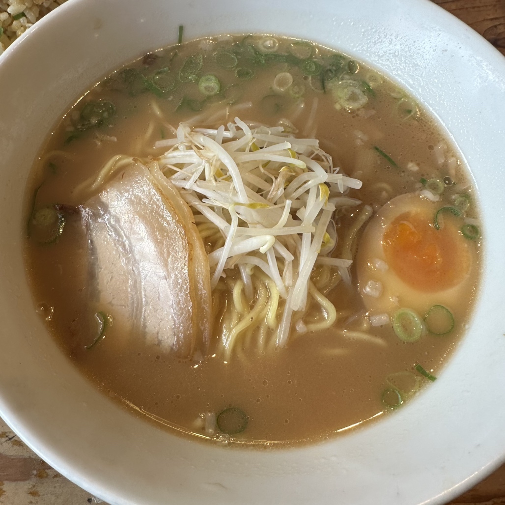kanmi3's tweet photo. ラーメンむさし 羽曳野店（しょうゆとんこつラーメン・ミニ炒飯・ギョーザ）
 
https://t.co/Ug179rYkZh #tabelog https://t.co/En07950hs2
