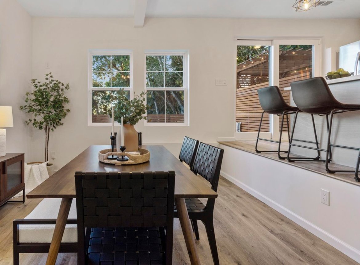 MattSaincome's tweet image. "hey man welcome to the kitchen, don't scoot back in that chair btw."

"DON'T SCOOT BACK IN THAT CHAIR!!"

*crash*