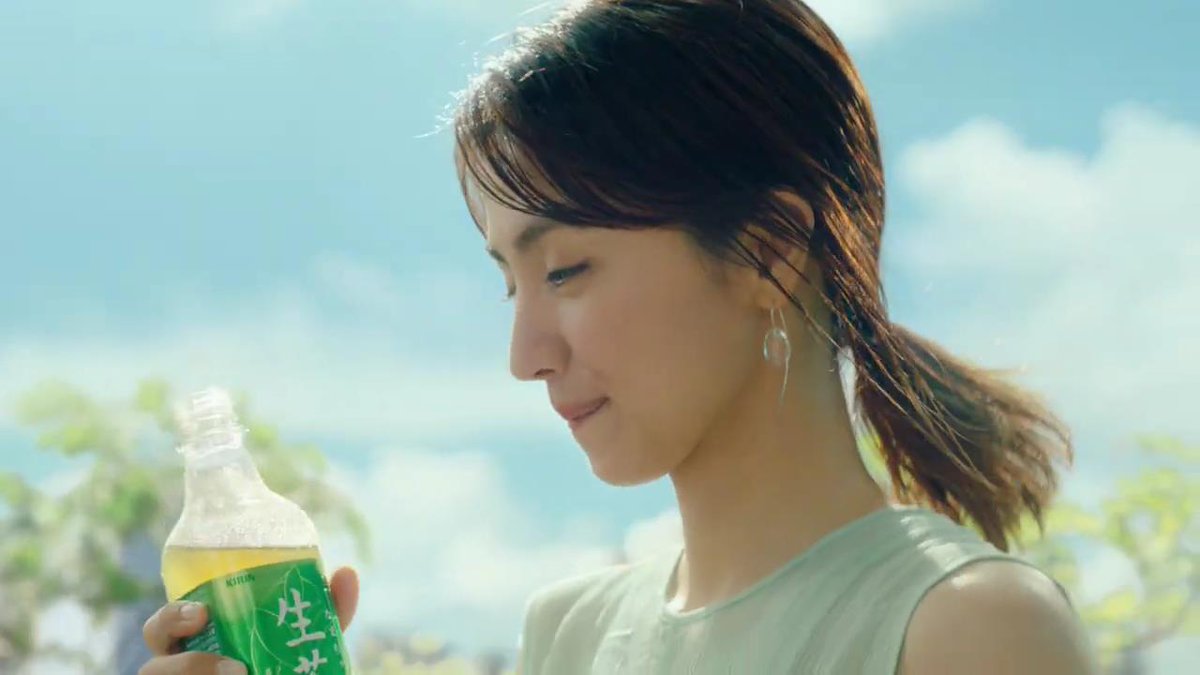 douganow's tweet photo. 満島ひかり が出演する キリンビバレッジ キリン 生茶 のCM「Summer Green Tea」篇 https://t.co/MsyA319Zhd 

#満島ひかり #キリンビバレッジ #生茶 https://t.co/w0GxmVceYh