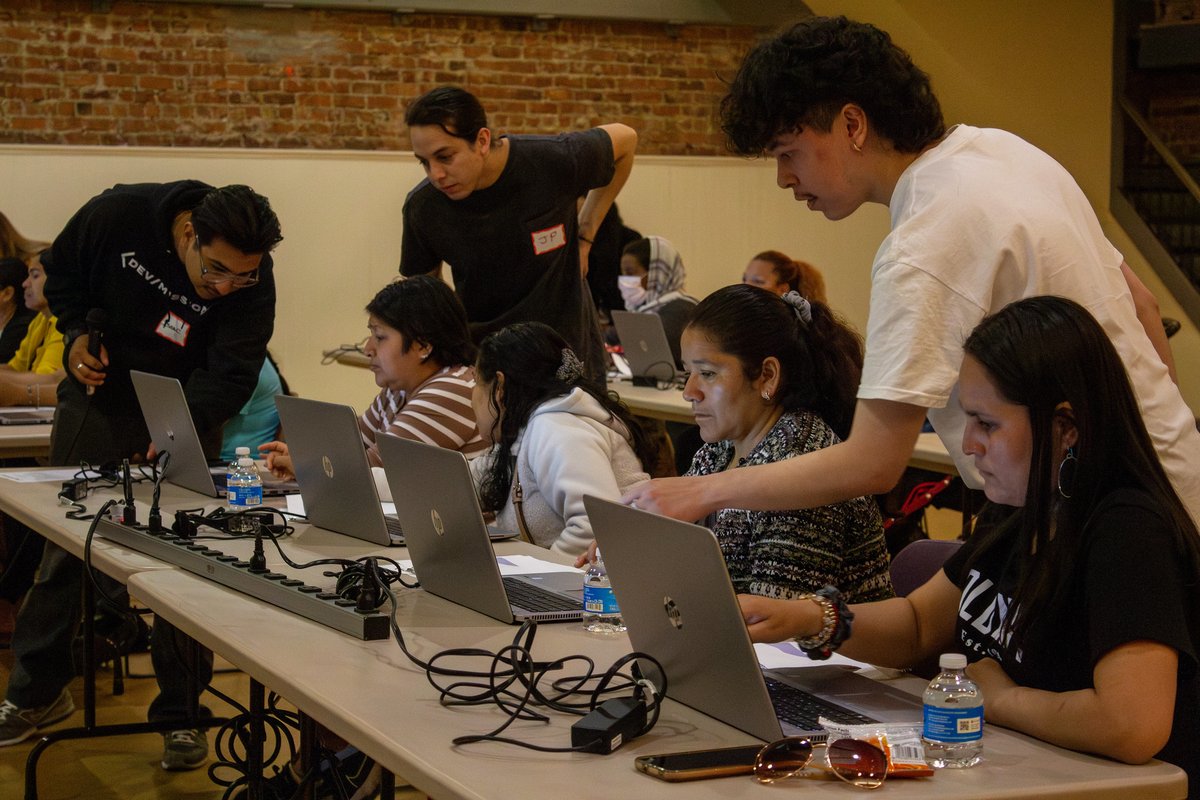 devmissionorg's tweet image. What an incredible day! We&apos;ve given away 25 laptops to help people stay connected, thanks to the @thewomensbldgSF for an amazing Refurbathon. #laptops #communityconnectivity #givingback #refurbathon