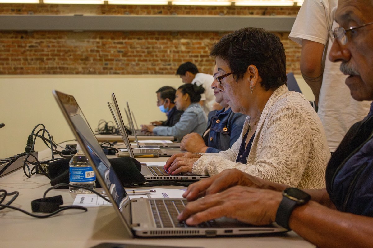 devmissionorg's tweet image. What an incredible day! We&apos;ve given away 25 laptops to help people stay connected, thanks to the @thewomensbldgSF for an amazing Refurbathon. #laptops #communityconnectivity #givingback #refurbathon