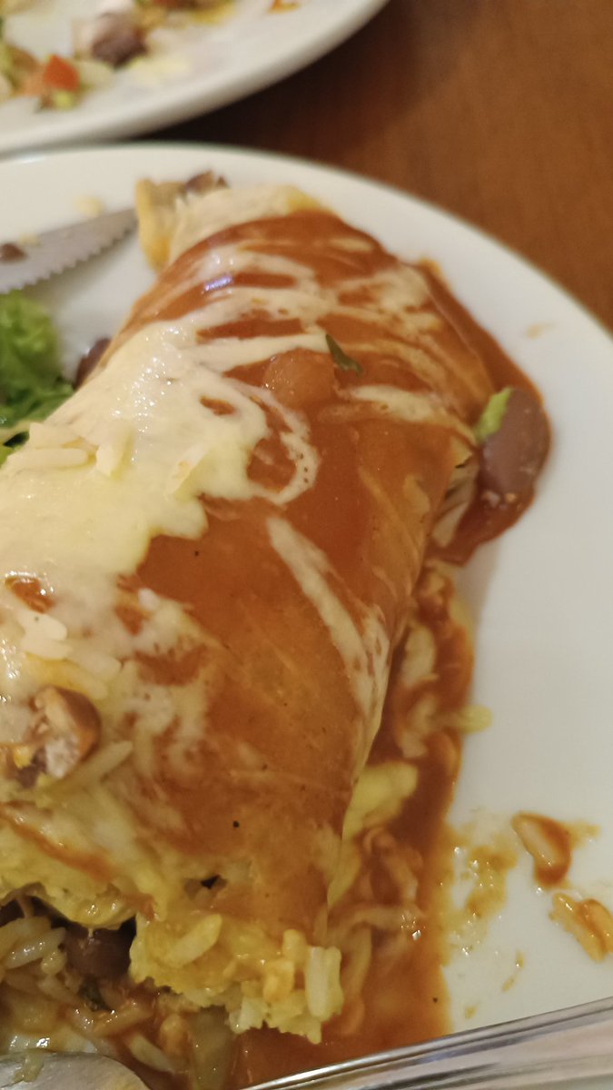 alexgoodam's tweet photo. En otras noticias tremendo burrito que me metí hoy, hoy mi baño sufrirá las consecuencias:) https://t.co/ZLURpSXHxx