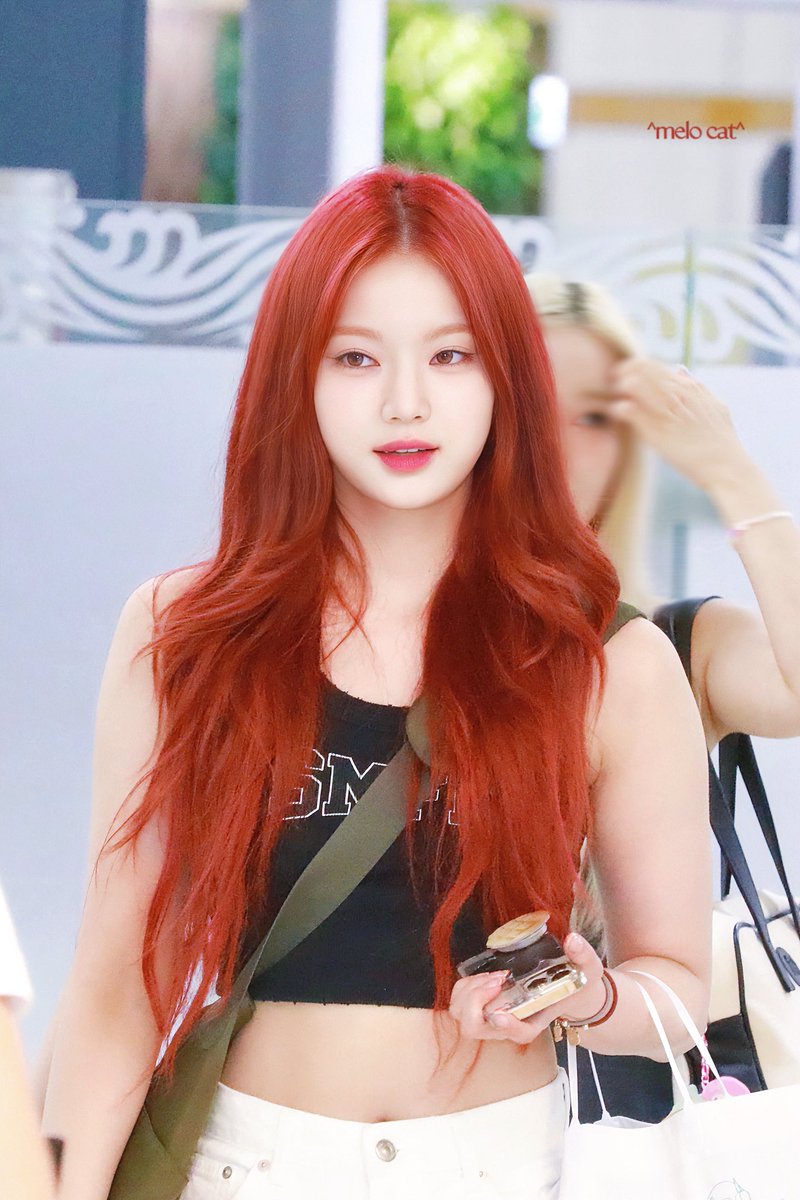 melocat0123's tweet photo. 230717 GMP입국

#스테이씨 #아이사 #ISA https://t.co/MkbBWwRtjy