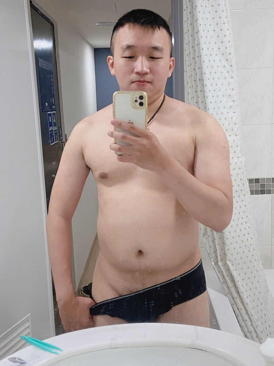 A流之後
有點Horny…
每天都要兩次
🐔皮快要被磨破了