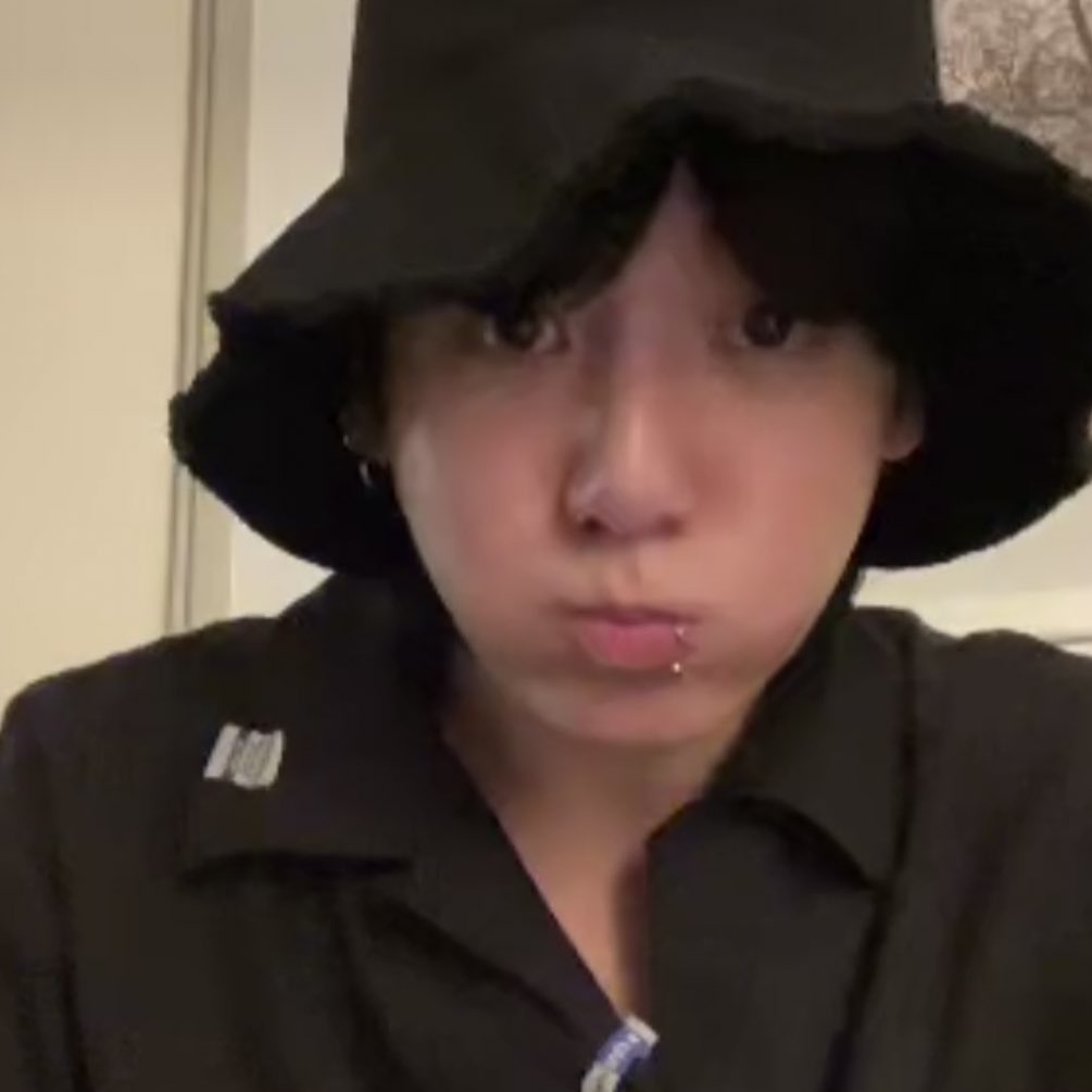 koogifs's tweet photo. winner of the cutie olympics https://t.co/oBECT0YywO