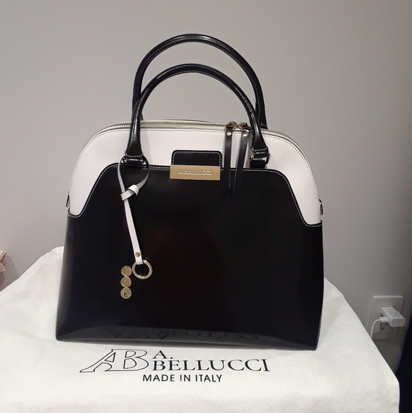 So good I had to share! Check out all the items I'm loving on <a href="/Poshmarkapp/">Poshmark</a> #poshmark #fashion #style #shopmycloset #ginia #gabriella #abellucci: posh.mk/47nTqObDwBb