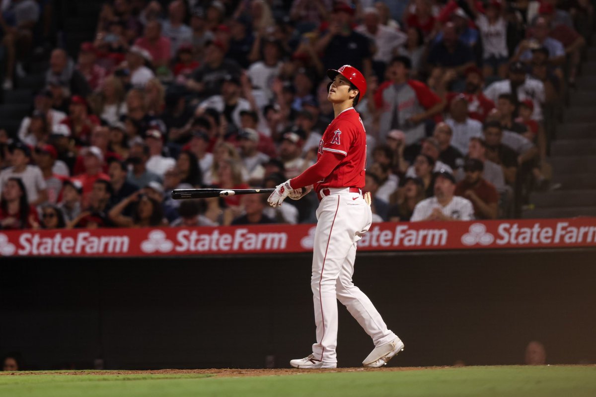 Angels's tweet photo. Flippin’ sweet 😎

#GoHalos https://t.co/YQSDfJg63c