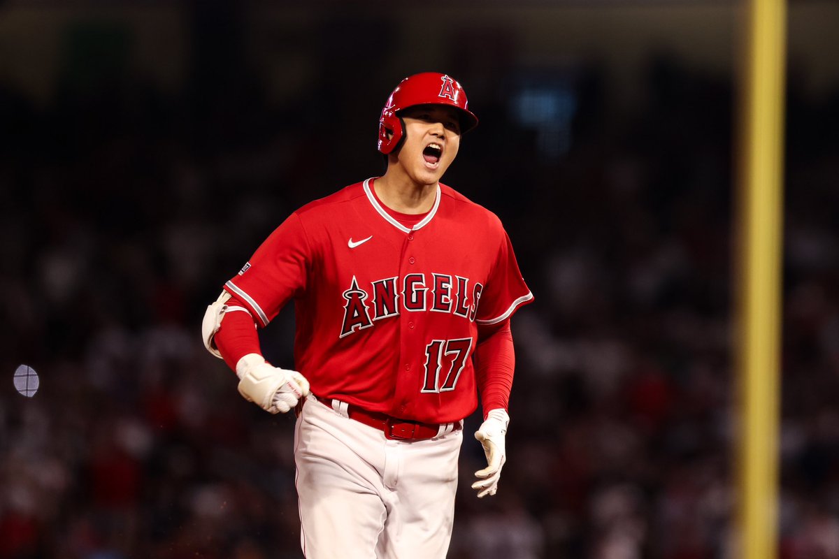Angels's tweet photo. Flippin’ sweet 😎

#GoHalos https://t.co/YQSDfJg63c