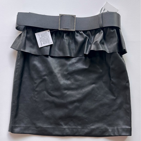 So good I had to share! Check out all the items I'm loving on <a href="/Poshmarkapp/">Poshmark</a> #poshmark #fashion #style #shopmycloset #thenorthface #harleydavidson #zara: posh.mk/WbHpYcYCwBb