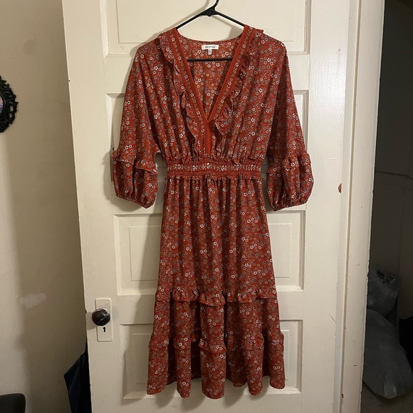 FlippinPhoenix's tweet photo. So good I had to share! Check out all the items I'm loving on @Poshmarkapp #poshmark #fashion #style #shopmycloset #maxstudio #noblecaptures #freepeople: https://t.co/hJOqX1p4XJ https://t.co/RuuLBTShwf