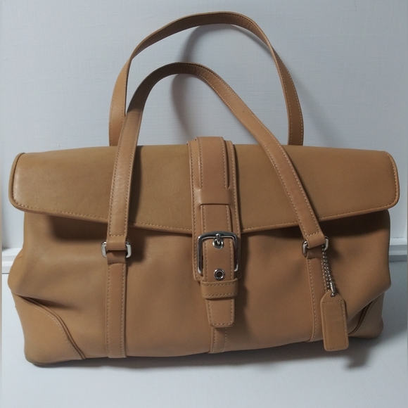 micely6391's tweet photo. So good I had to share! Check out all the items I'm loving on @Poshmarkapp #poshmark #fashion #style #shopmycloset #wildfable #coach #alejalacontessa: https://t.co/ybuuqwbhNG https://t.co/EcZU1A51f1