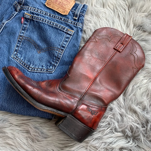 sephotodesign's tweet photo. So good I had to share! Check out all the items I'm loving on @Poshmarkapp #poshmark #fashion #style #shopmycloset #unbranded #littleunicorn #dingo: https://t.co/gkSjA8rcV2 https://t.co/F4EQjsPpo3