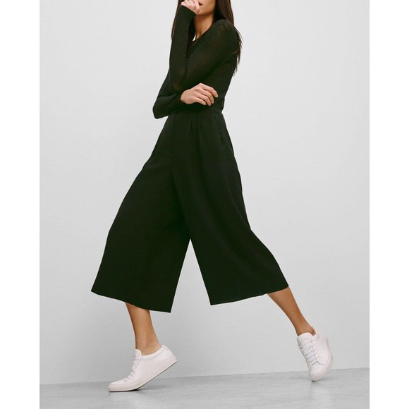 shop_ILAH's tweet photo. So good I had to share! Check out all the items I'm loving on @Poshmarkapp #poshmark #fashion #style #shopmycloset #aritzia: https://t.co/bEyYFH3z7V https://t.co/M4vDxaAHPp