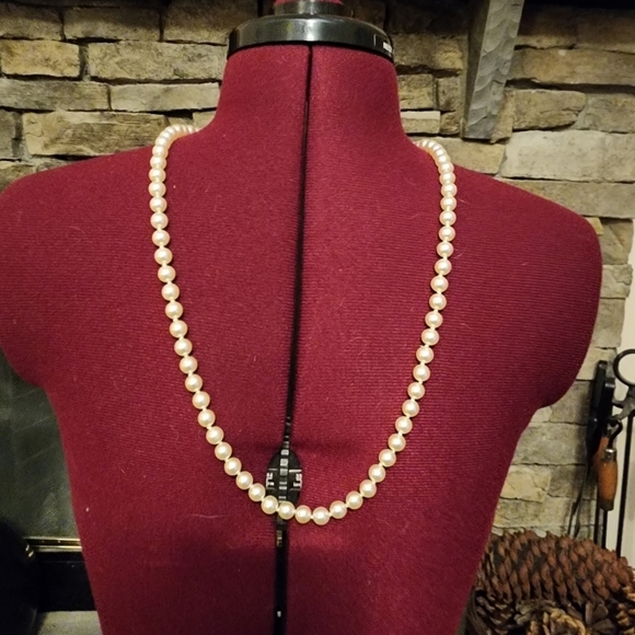 tklee82's tweet photo. So good I had to share! Check out all the items I'm loving on @Poshmarkapp #poshmark #fashion #style #shopmycloset #vintage #rue21 #naturino: https://t.co/EYBXKBFWP6 https://t.co/QRXjsSGLUq