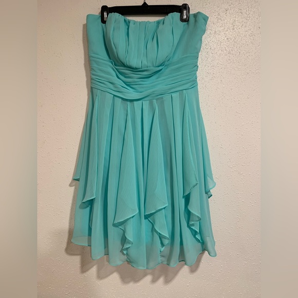 So good I had to share! Check out all the items I'm loving on <a href="/Poshmarkapp/">Poshmark</a> from <a href="/Razelle80644899/">Razelle</a> #poshmark #fashion #style #shopmycloset #enesco #michaelkors #davidsbridal: posh.mk/tgNME15CwBb