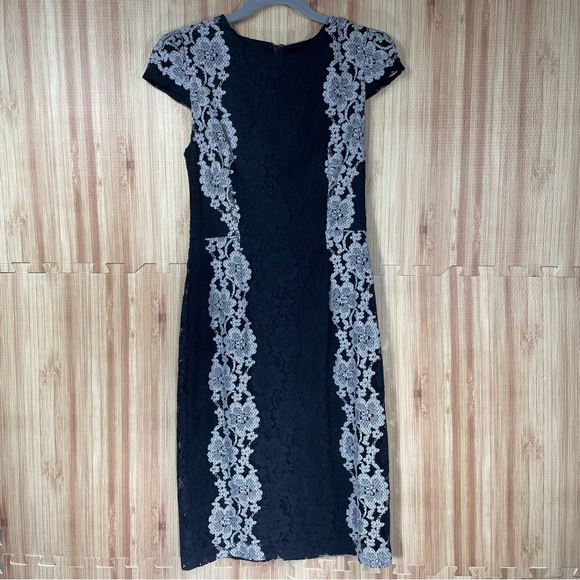 whatnikthinks's tweet photo. So good I had to share! Check out all the items I'm loving on @Poshmarkapp #poshmark #fashion #style #shopmycloset #betseyjohnson #soeur #drscholls: https://t.co/TKIa3XgYC9 https://t.co/QmW5DsuDhy
