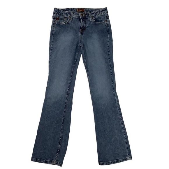 soon2bcourtney's tweet photo. So good I had to share! Check out all the items I'm loving on @Poshmarkapp #poshmark #fashion #style #shopmycloset #betabrand #truereligion #lei: https://t.co/iBru6hlmQf https://t.co/Qo5Wt4Njk9