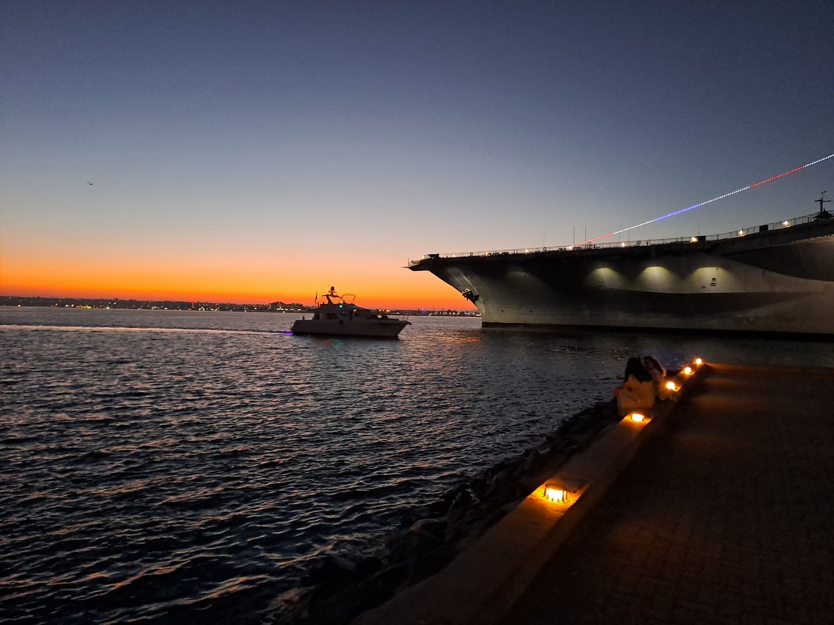 swizzlestick19's tweet photo. #SanDiego #Calitastic #PacificSunset #ontheroadagain https://t.co/6qu949RJsk