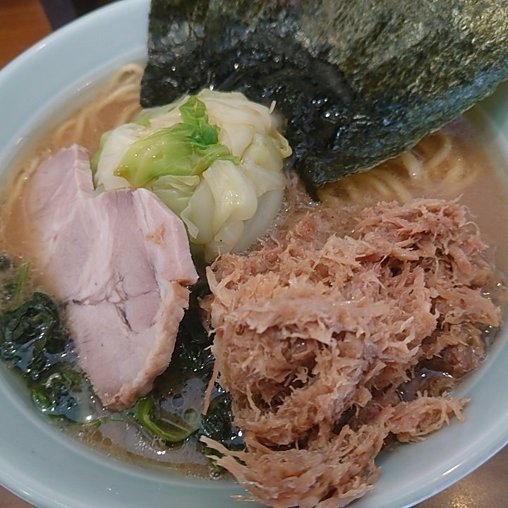 jYT7vdHAaqoPxqE's tweet photo. キャベツらーめん＋肉味噌＋ライス
@横浜家系らーめん五十三家(江古田)

お昼ご飯に久しぶりに訪問
絶妙な茹で加減のキャベツにほうれん草だから実質サラダ
ライス1杯目は海苔やラーメンのお供で2杯目は肉味噌とふりかけでたいらげました
肉味噌うますぎてお土産したいくらい
117🍜 https://t.co/CmIzvUGKed