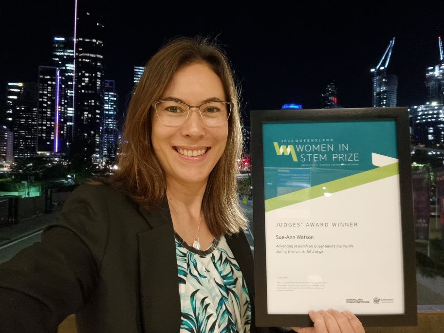 Super grateful for this, & for getting to meet so many inspirational #WomenInSTEM, such a good evening & amazing speeches. 

Also glad my cancelled flight was after the ceremony & not before😱

📽️youtube.com/watch?v=zhgUmM…

@jcu @MTQ_Townsville @qldscience @WomenSciAUST @STEMHubTSV