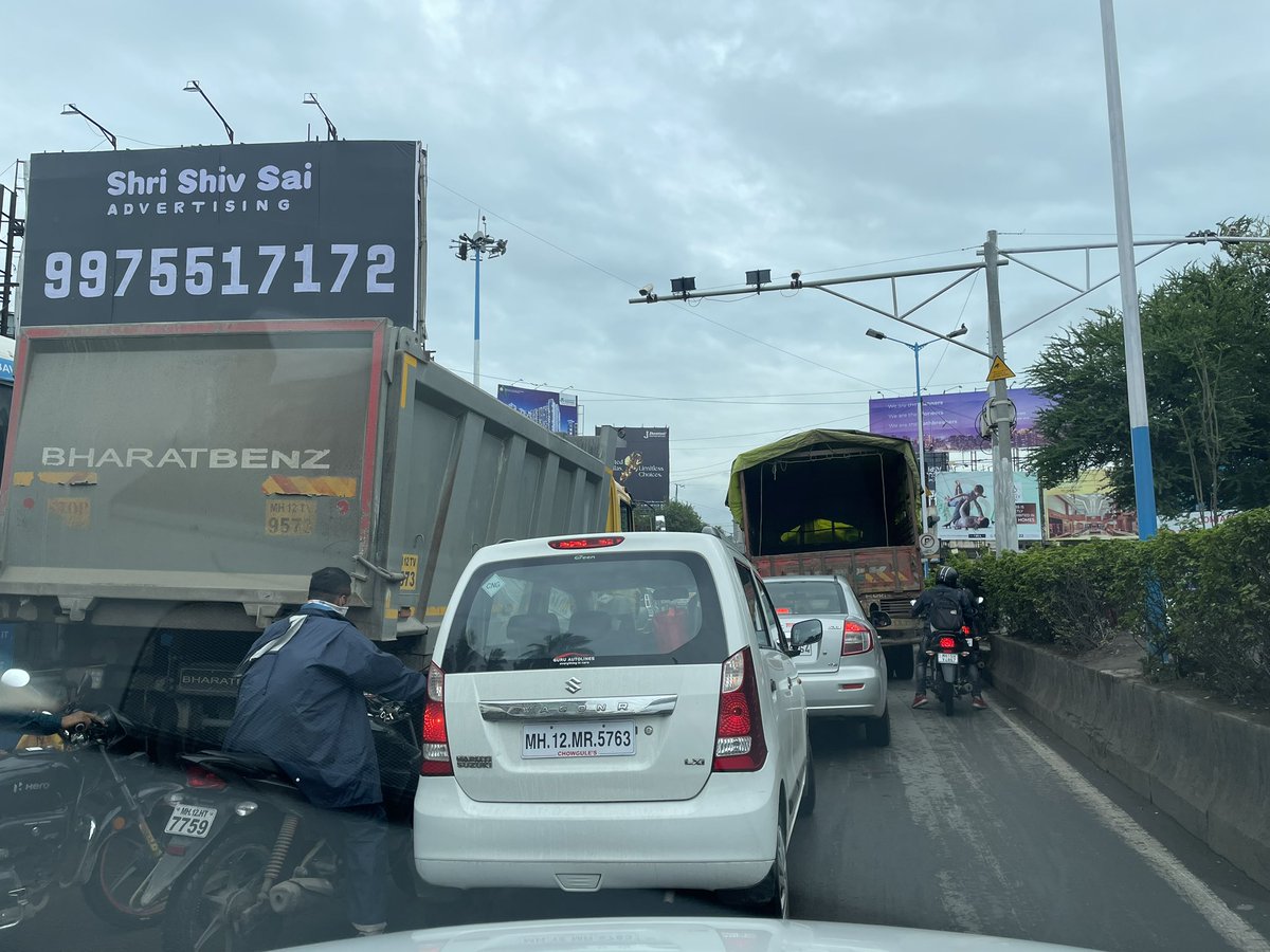 More than 45 min traffic jam at Mundwa junction,Pune. 15 min drive to office has resulted into an hour long drive. <a href="/PuneCityTraffic/">पुणे शहर वाहतूक पोलीस</a>