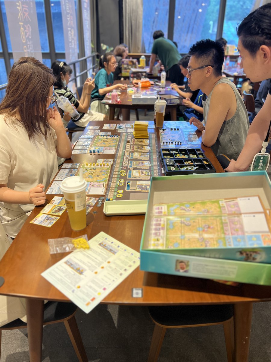 DICECON2023's tweet photo. 週末なら、やはり友たちとゲームだな！！！ オフラインボードゲームスペース「静電森林」で会おう〜

＃ボードゲーム　＃DICECON2023 ＃静電森林 https://t.co/p5pNTywadQ