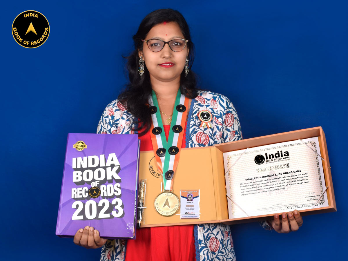 indiabookrecord's tweet image. The record for making the #smallest handmade #Ludo board #game was set by Rupa Moni Pal of #CoochBehar, #WestBengal. She made a #Ludoboard game along with a #single dice and 16 coloured coins in 6 minutes using a sheet of paper and paints.

Read At: indiabookofrecords.in/smallest-handm…