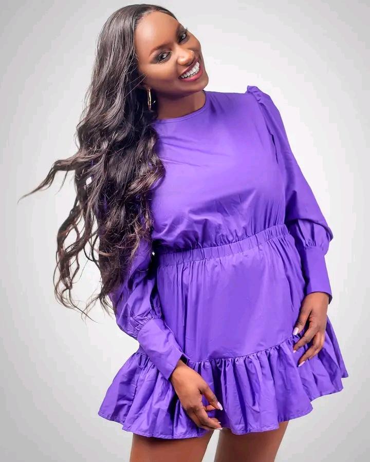 GabyTheMotivato's tweet photo. "Hashize iminsi myinshi , natanze umwanya uhagije wo kwisanzura , natanze amahirwe kuri benshi niba utarayakoresheje warahombye , ndi munzira nje kubaha ibyo mutabahaye #HipHopGoddess #Lareinedurap π #PurpleQueen"
@odapaccy says.
Twitegure iki kuva kuri uyu wiyita umwamikazi? https://t.co/ngEyf61ibu
