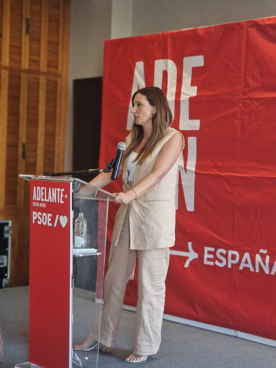 🌹 Ayer asistimos al Acto Comarcal celebrado en el Parador de nuestra ciudad.

❤️ Se vivió un ambiente de entusiasmo y de esperanza por un futuro más justo y equitativo con la revalidación del gobierno socialista este #23J 

¡Avanzamos con fuerza!