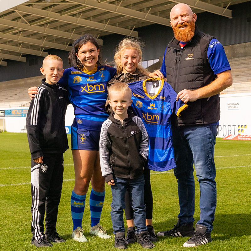 WTLRL's tweet photo. 👕 @YorkshireBroker 💙

A massive thank you to Phil from The Yorkshire Broker for coming down and sponsoring Sunday's game against Widnes Vikings 🤝

Great to have you involved! 👊 https://t.co/hRx8cw5yH3