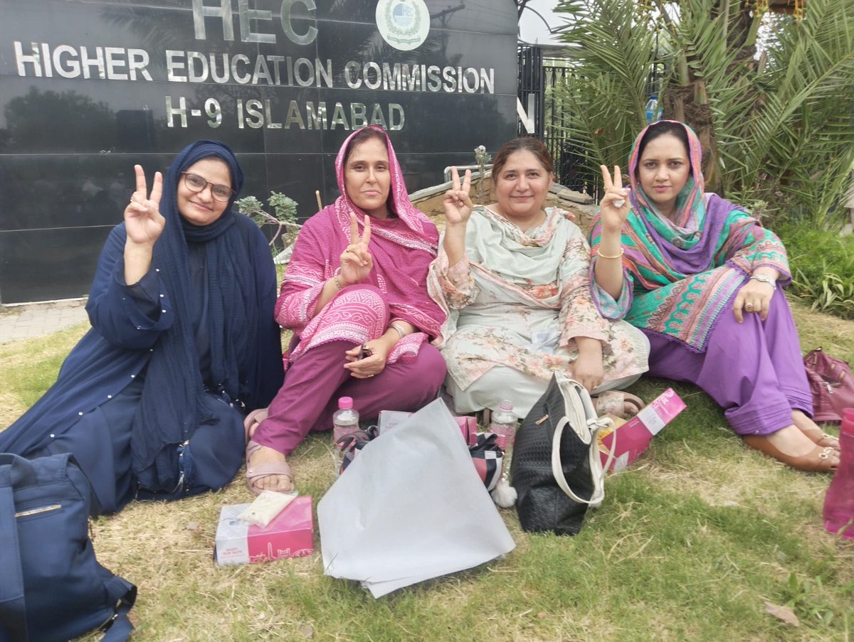 OmerFarooqAwan1's tweet photo. مایوس کن مگر درست،وطن عزیز میں انصاف سڑکوں پر ملتاہے،

شکریہ محترم
@SenatorMushtaq

تعاون کی اپیل
@DunyaNews @geonews_urdu
@ARYNEWSOFFICIAL

#50PercentSalaryIncrease4TTS
#LinkTTS_AnnualSalaryIncreaseWithBudget
#ReviseHJRS_Policy 
#EnsureTTS_JobSecurity
@betterpakistan
@Mahmedhec https://t.co/qCb2YgOuGu
