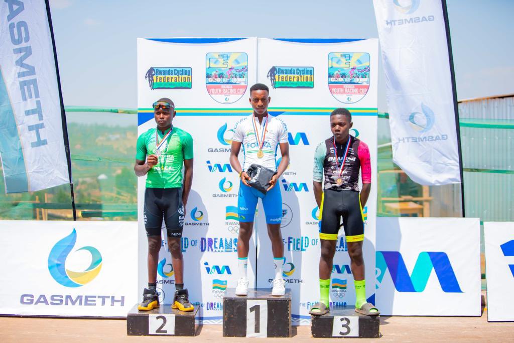 kayonza_team's tweet photo. congrats to Our Junior Rider#didier for winning second place at #Busegera #Fieldofdreams race.
@cyclingrwanda @TityKayishema @KayonzaDistrict @AbdallahMurenzi @PascalTechRw https://t.co/xj2iGw0uCH