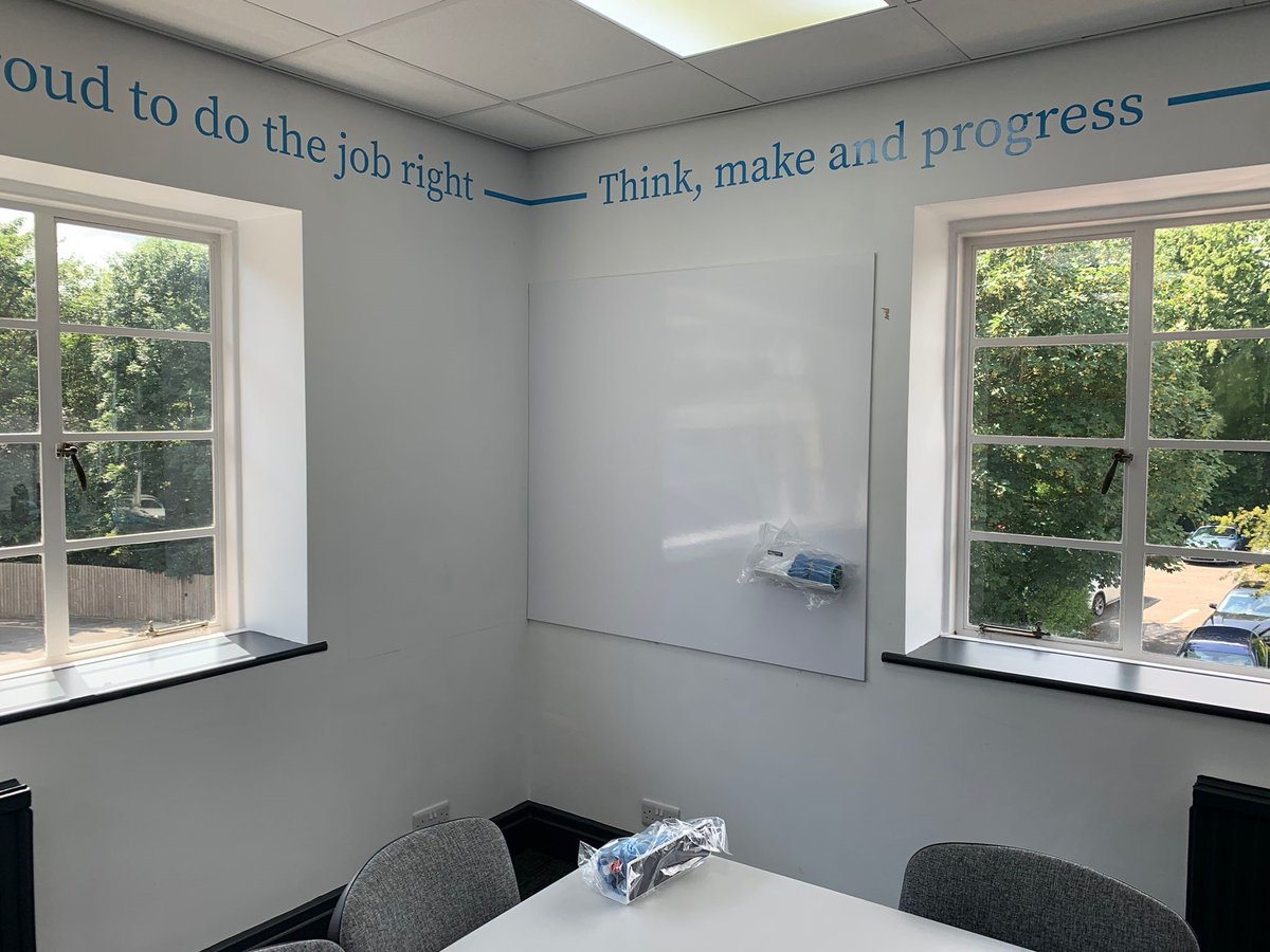Whiteboards don't have to be big. You can easily fit a whiteboards around existing features in a room, adding functionality and making a more useful collaboration space. #collaboration #whiteboard #officedesign #officeinteriors #thinkingwall
lnkd.in/eJX4hyrc