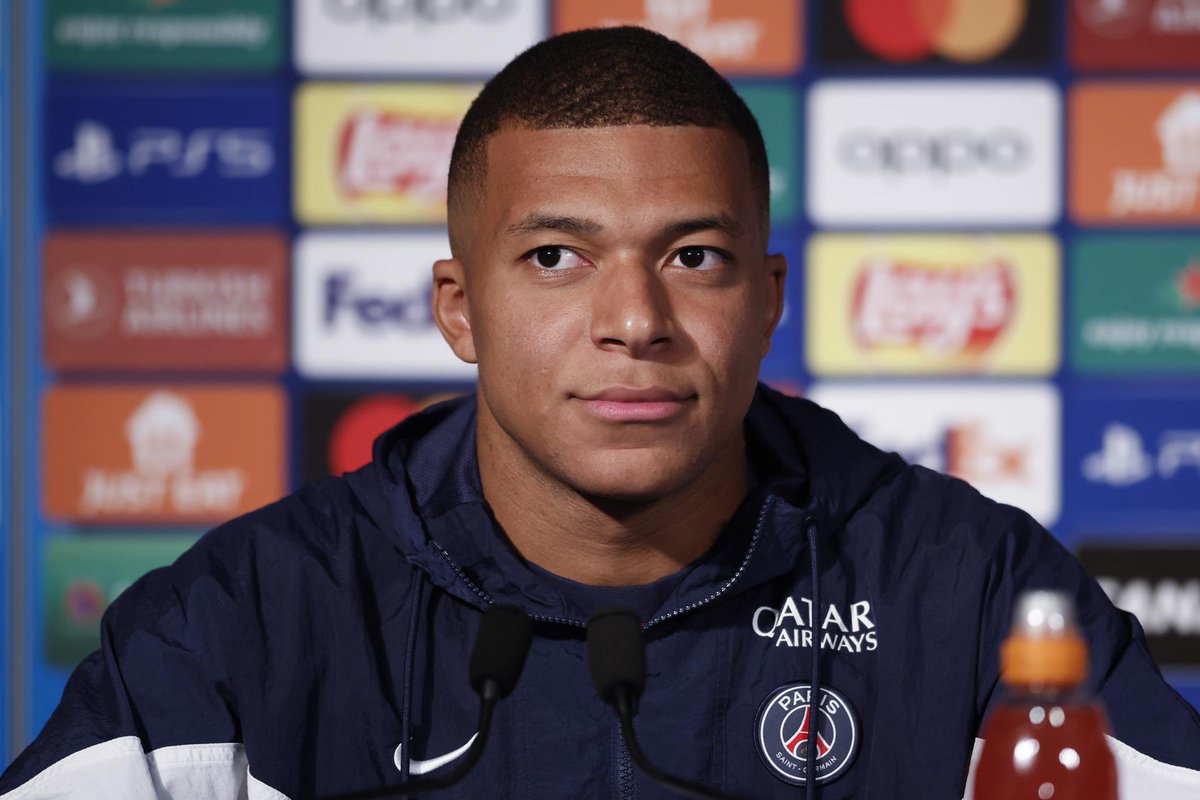 NaikyOh6's tweet photo. 🚨 JOUR DE DÉCISION POUR KYLIAN MBAPPÉ 🚨

C’est aujourd’hui à 12h15 qu’on saura si Mbappé RESTE au PSG ou si il pars au Real Madrid ⏳🍾 https://t.co/d9PifnnoRA